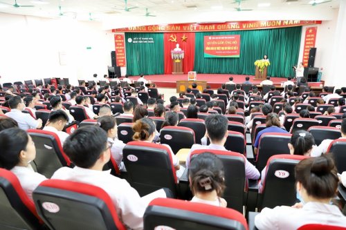 ảnh quy&ecirc;n g&oacute;p lũ lụt 3.jpg